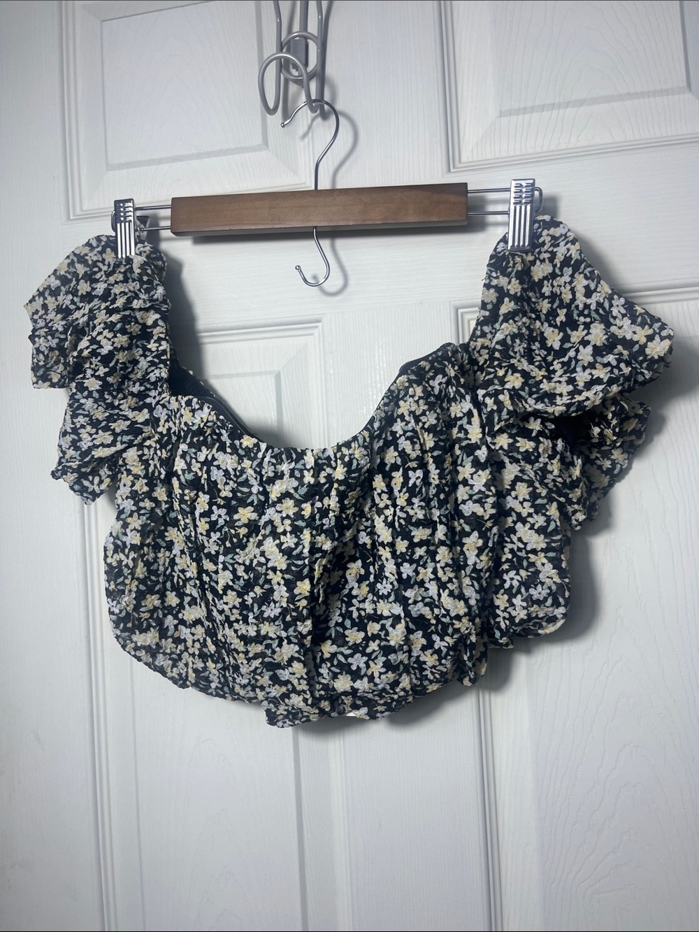 Black Floral Off-Shoulder Ruffle Crop Top